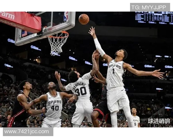 帕金斯称文班具备票房吸引力但更注重胜利马刺活力昭示季后赛前景 帕金斯称文班具备票房吸引力但更注重胜利马刺活力昭示季后赛前景