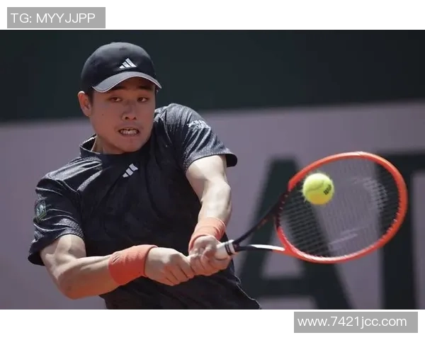 网球明星吴易昺现场助阵浙江队对决泰山队分享赵博精彩扑点瞬间