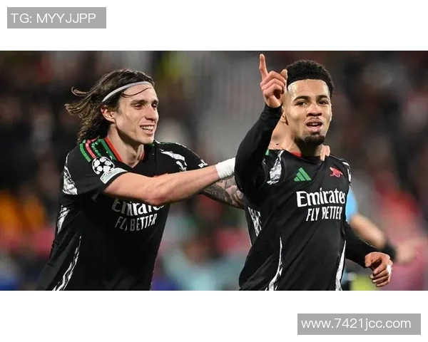 埃因霍温主帅严守纪律德斯特因迟到无缘欧冠首发阵容