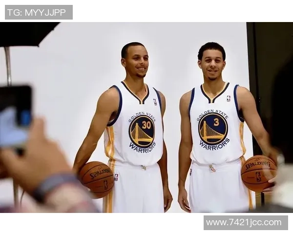 赛斯库里三分命中率对比引热议兄弟俩成新水花组合的可能性探讨 赛斯库里三分命中率对比引热议兄弟俩成新水花组合的可能性探讨