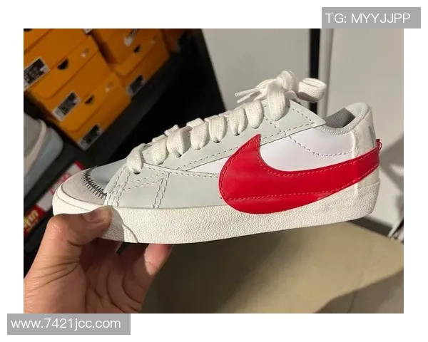 Nike为布克量身打造的全新休闲鞋款BookBlazerLows引领时尚潮流 Nike为布克量身打造的全新休闲鞋款BookBlazerLows引领时尚潮流