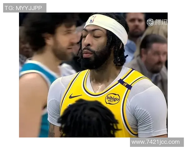 浓眉表现不佳23投仅7中拿下19分16篮板下半场状态低迷仅得2分