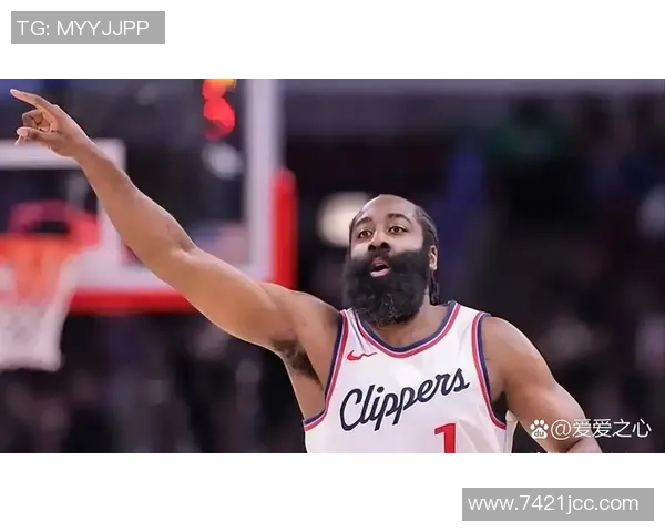 哈登半场表现出色10投6中砍下并列最高16分三分球命中率高达60无失误